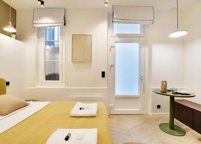 11 - Cosy Flat L020 パリ